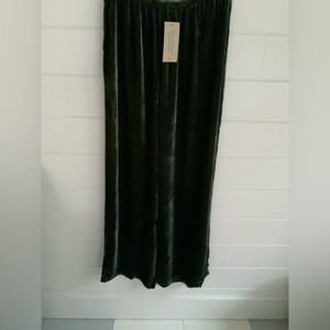 Cut Loose Green Velvet Wide Leg Pants…